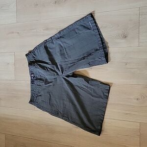 Men's 28 shorts